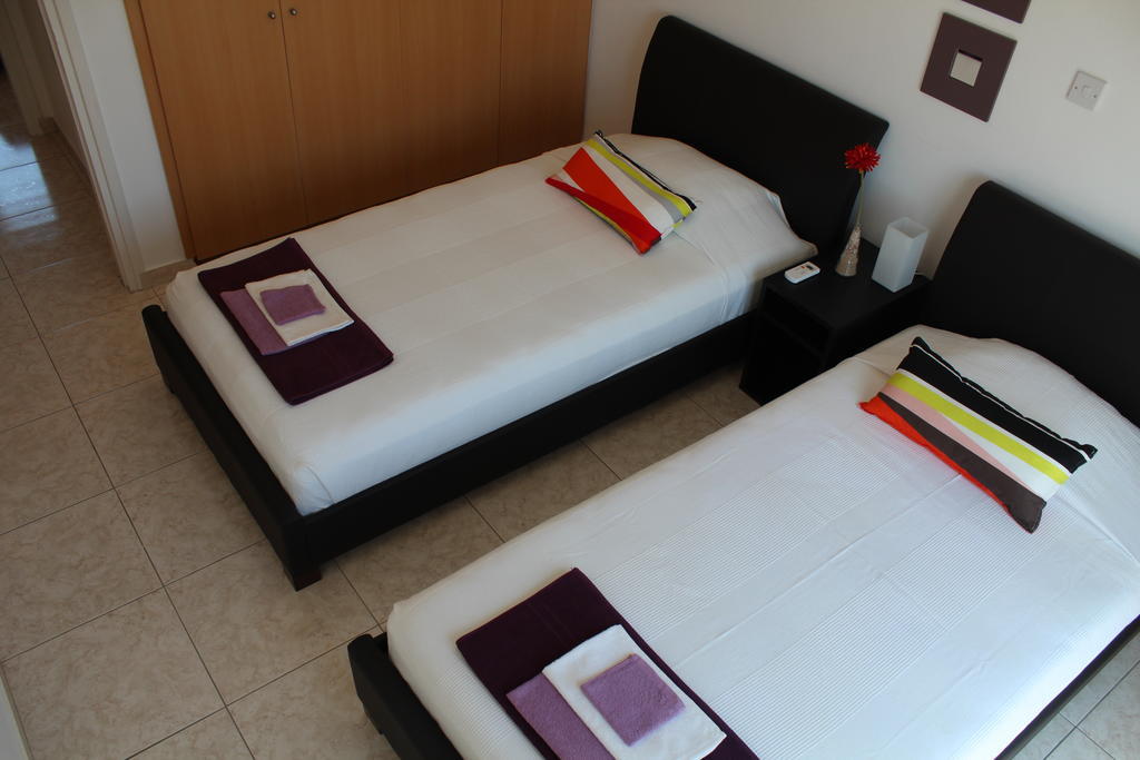Estia Luxury Maisonette Pafos Oda fotoğraf