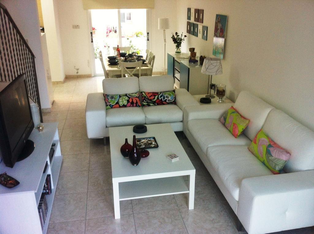 Estia Luxury Maisonette Pafos Oda fotoğraf